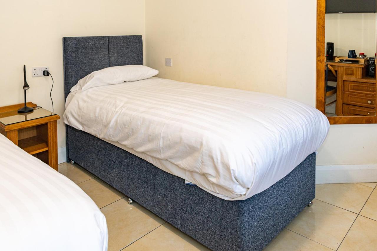Aisling Guest House แอชบอร์น ภายนอก รูปภาพ